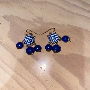 Women’s blue and white earrings